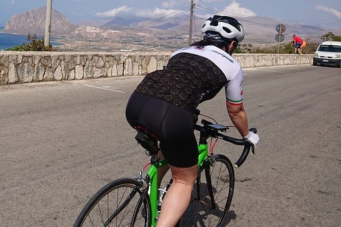 Full Carbon Road Bike Rental - Equipment that makes a long day easier