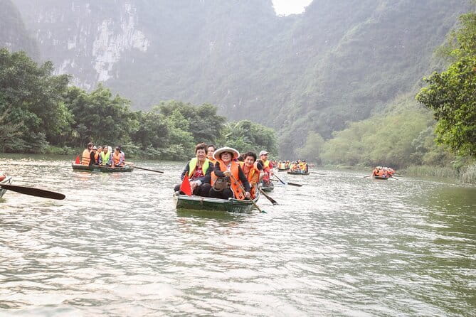 Full Day Ninh Binh to Hoa Lu Tam Coc with Cycling - The road from Hanoi to Ninh Binh