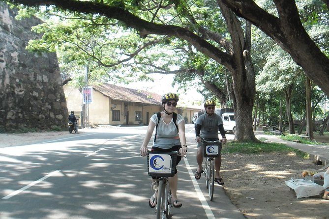 Galle Fort and City Cycling Tour - Choice of E-Bike or Manual - Galle Lighthouse and the seaward walls