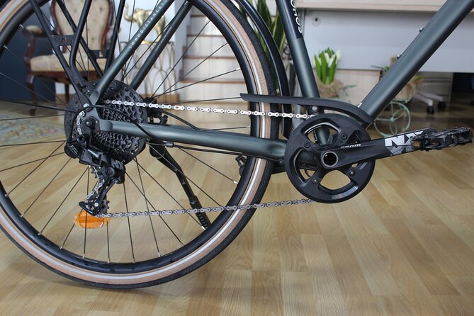 Gravel Bike rental in Malaga - Getting comfortable with the gravel bike
