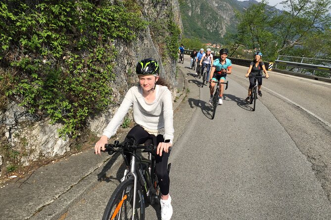 Group Bike Tour: Onno & Ghisallino (E-bikes and Road bikes) - Why the lunch improves the value