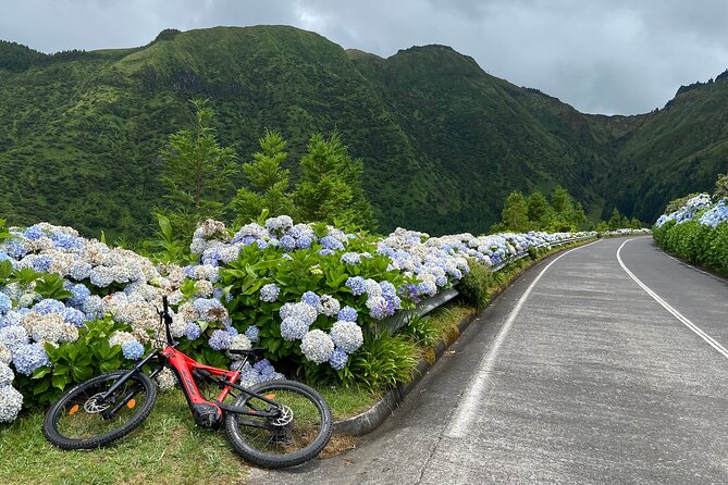 Guided Electric Mountain Bike in Sete Cidades - Blue Lake, Green Lake, and the Bay of Silence
