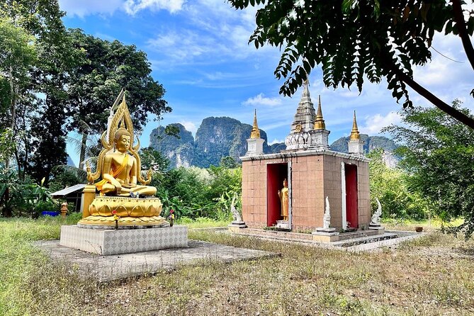 Guided Mountain Biking - Grand Tour - Trails of Ao Nang - An old farmhouse and the local market