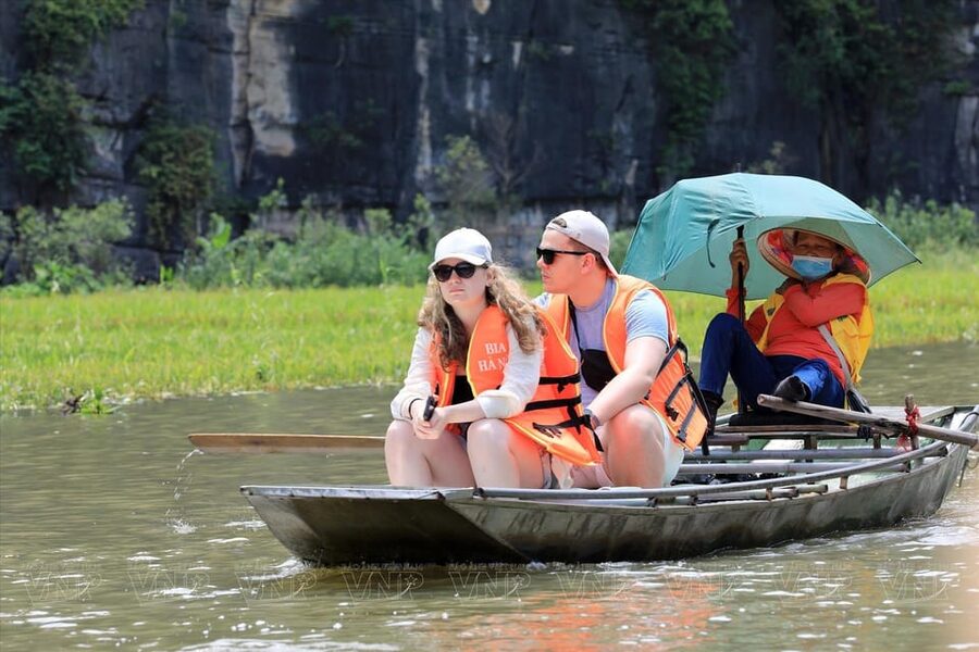 Ha Noi: HOA LU-TAM COC-MUA CAVE ,Buffet Lunch & Cycling - Cycling through the countryside