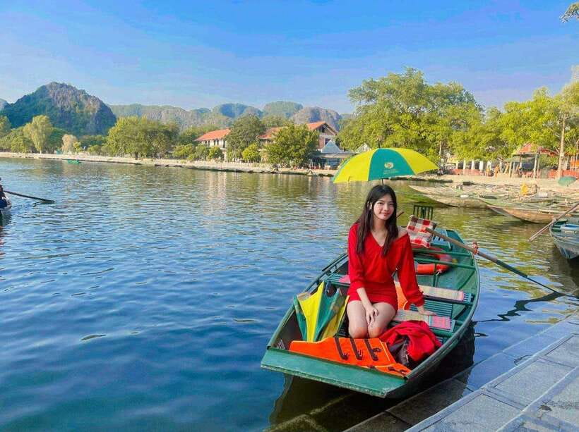 Ha Noi: Ninh Binh / Hoa Lu - Trang An - Mua Cave / Cycling - Lunch with Goat Meat and Burnt Rice