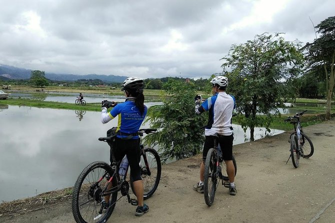 Half Day Cycling Tour to the White temple - Morning Pickup and a Proper Bike Fitting