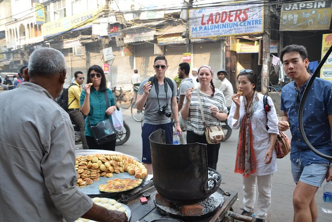 Half-Day Food Tour with Cycle Rickshaw ride to Masterji Kee Haveli - Guides who make the difference