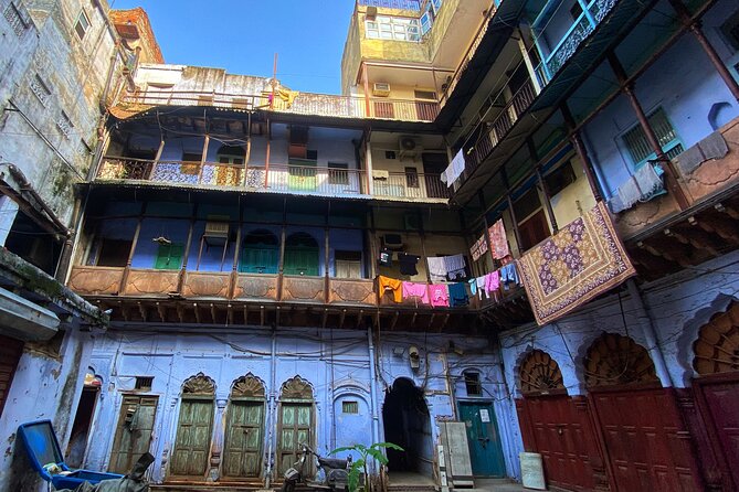 Half-Day Premium Classic Old Delhi Cycling Tour - Unity in Diversity - Naughara and the quieter side of Shahjahanabad