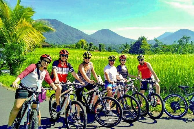 Halo Bike Cycling Tour Downhill - Yoga’s House and lunch with a cooking lesson