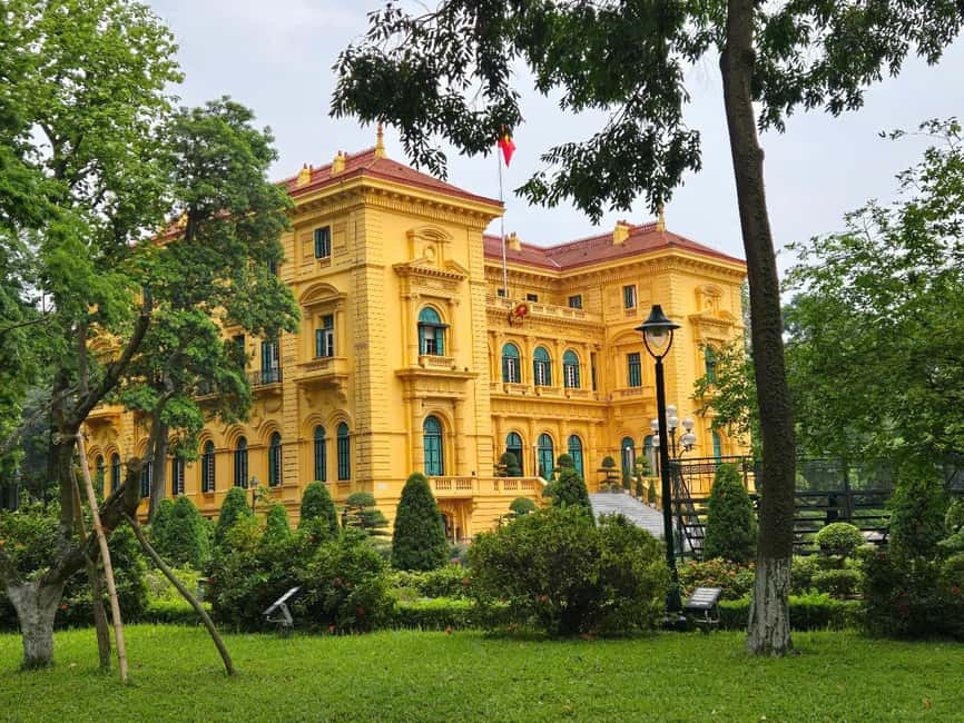 Hanoi City Tours With Small Groups (By Bus/Jeep Car/Cycling) - The guides and the small-group difference