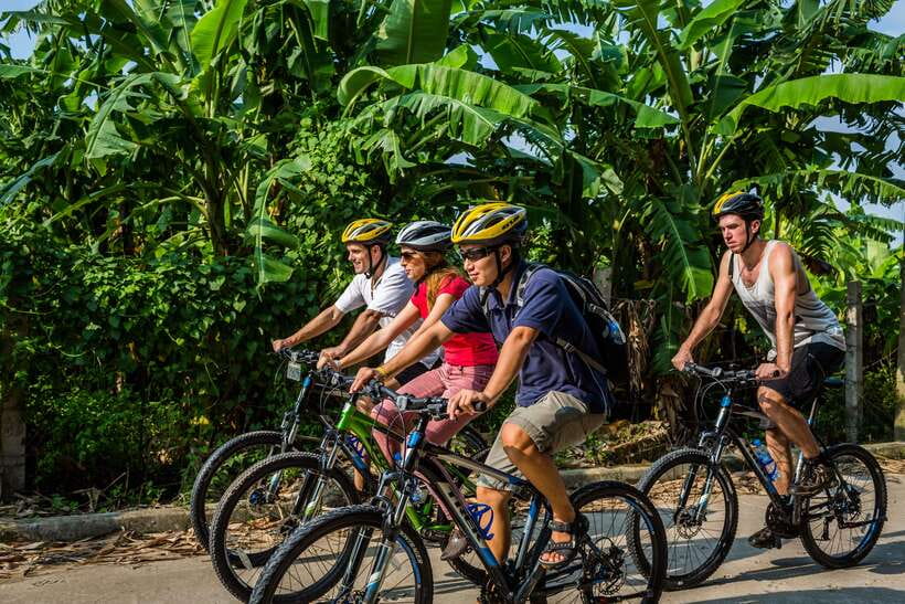 Hanoi: Private Countryside Bike Tour with Hotel Transfer - Returning to City Life Through West Lake
