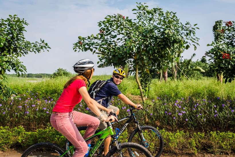 Hanoi: Private Countryside Bike Tour with Hotel Transfer - How the Guide Shapes the Experience