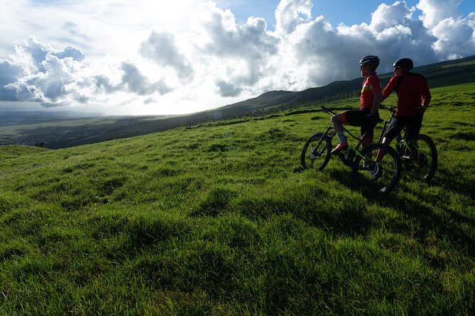 Hawai'i E-Mountain Bike Ride - Waterfalls, snacks, and the high viewpoint