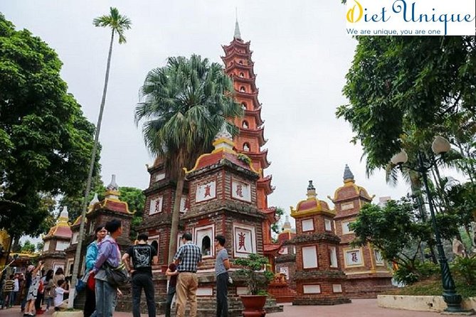 Highlight- Hanoi city tour and Cycle around old quarter - Starting at the Ho Chi Minh Mausoleum