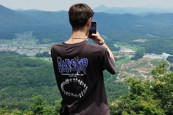 Hiroshima Country Cycling: Explore Rural Life 1 HR from City - Jonah’s guiding style and the small-group advantage