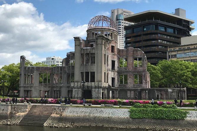 Hiroshima in a Nutshell: Morning Bike Adventure - Hiroshima Castle: gardens and a different side of the city
