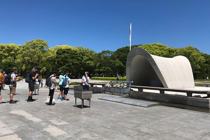 Hiroshima in a Nutshell: Morning Bike Adventure - Shukkei-en: a peaceful final stop