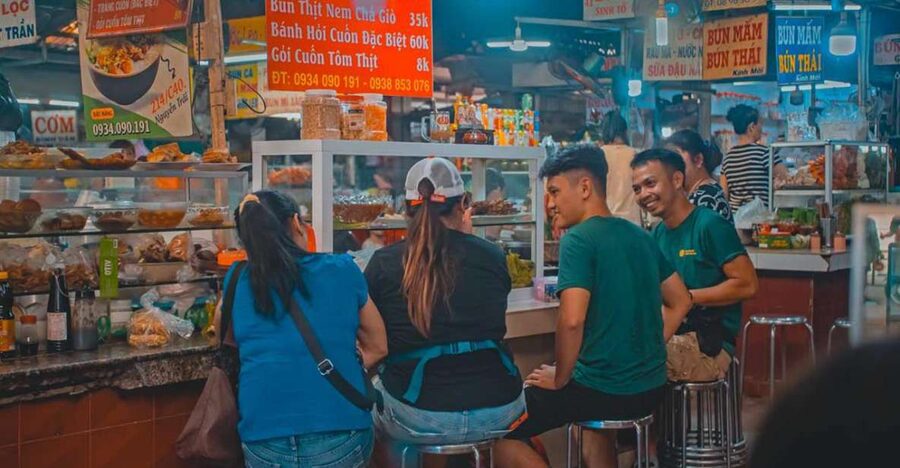 Ho Chi Minh City: Street Foodie Night Cycling Tour - Booking details worth knowing