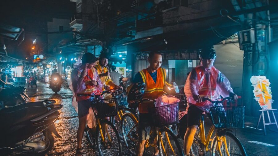 Ho Chi Minh City: Street Foodie Night Cycling Tour - What the $50 price really covers
