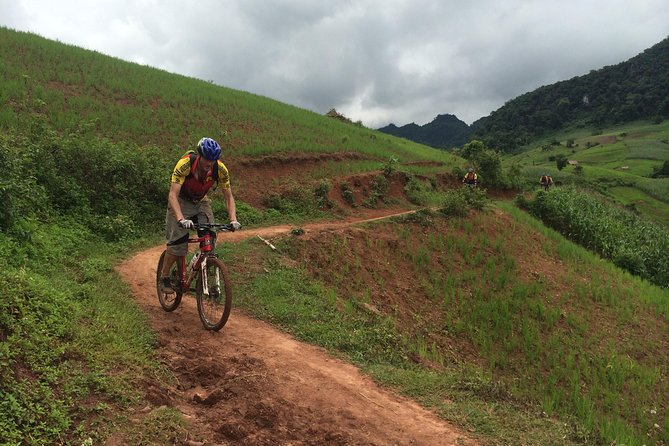 Hoa Binh Electric Mountain Bike Tour from Hanoi - Lunch at a local eatery