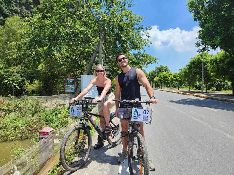 Hoa Lư and Tam Cốc with Bike Ride and Family Visit - Lunch and the yin-yang balance