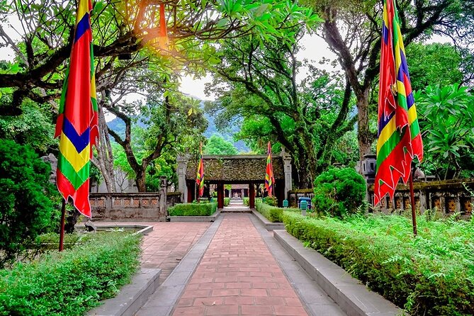 Hoa Lu - Tam Coc - Mua Cave 1 Day with Cycling, Hiking, Lunch - The 500 steps to Mua Cave