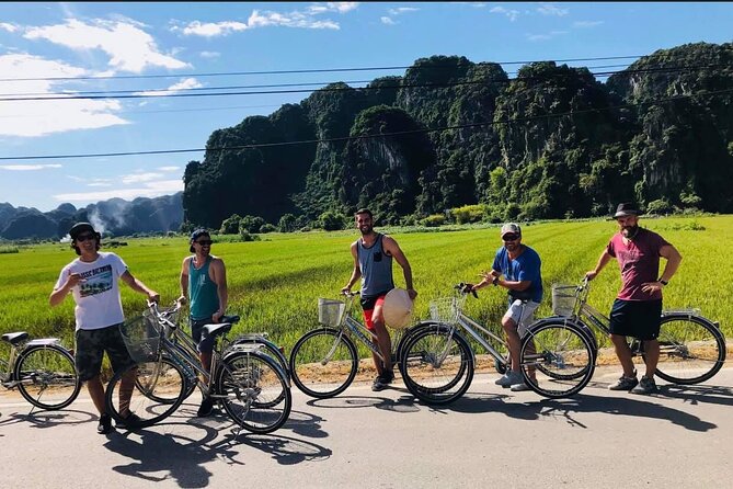 Hoa Lu - Tam Coc - Mua Cave 1 Day with Cycling, Hiking, Lunch - Lunch with Ninh Binh specialties