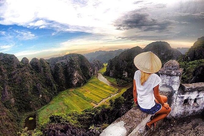 Hoa Lu - Tam Coc - Mua Cave 1 Day with Cycling, Hiking, Lunch - What the $46.03 price really covers