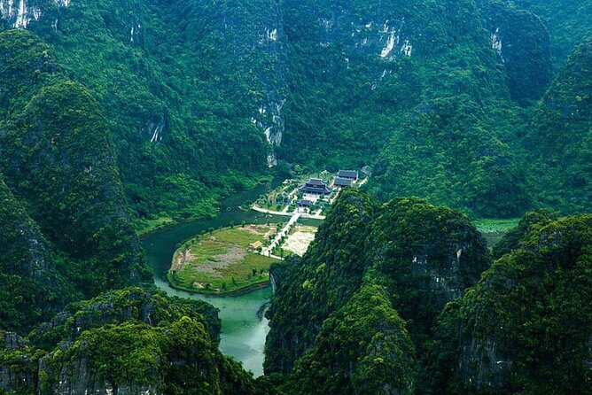 Hoa Lu, Tam Coc, Mua Cave Via Bike & Boat - Top Rated Tours 1 Day - Mua Cave and the climb above the rice valley
