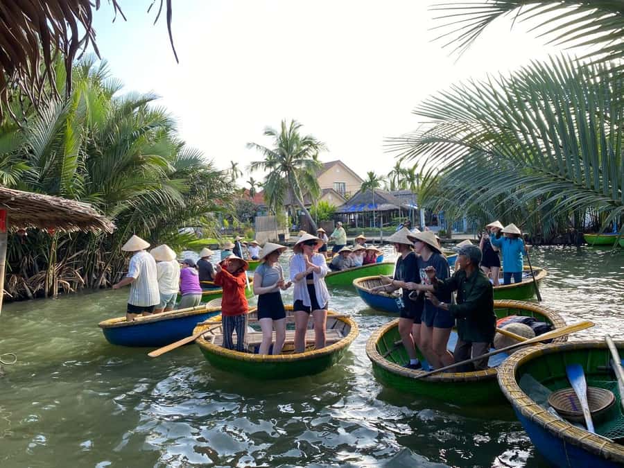 Hoi An Countryside Bike Tour- Tra Que Village & Basket Boat - The return through Hoi An’s old town