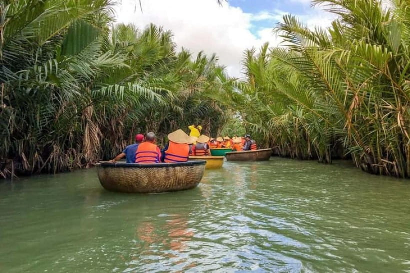 Hoi An: Countryside by Cycling &Traditional Basket Boat Ride - How the guide and group choice affect the day