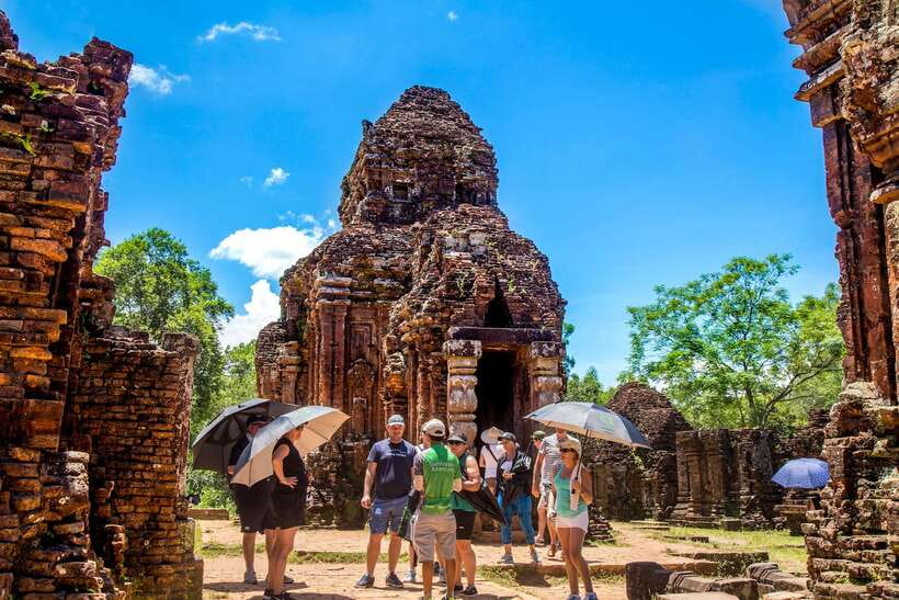 Hoi An: Private Cycling to My Son Sanctuary with Local Guide - The van ride back and noodle lunch