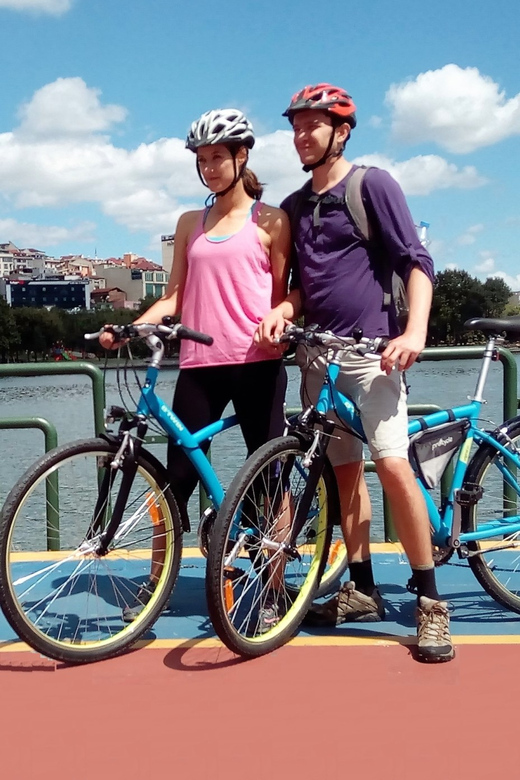 Istanbul: Eurasia Bike & Boat Half-Day Tour - Üsküdar turns the tour toward the Asian shore