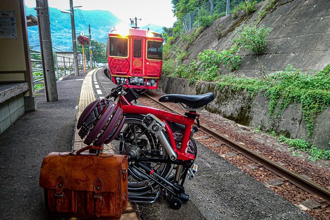 Iya Valley BROMPTON Slow Cycling Tour - Biwa Waterfall and a short riverside pause