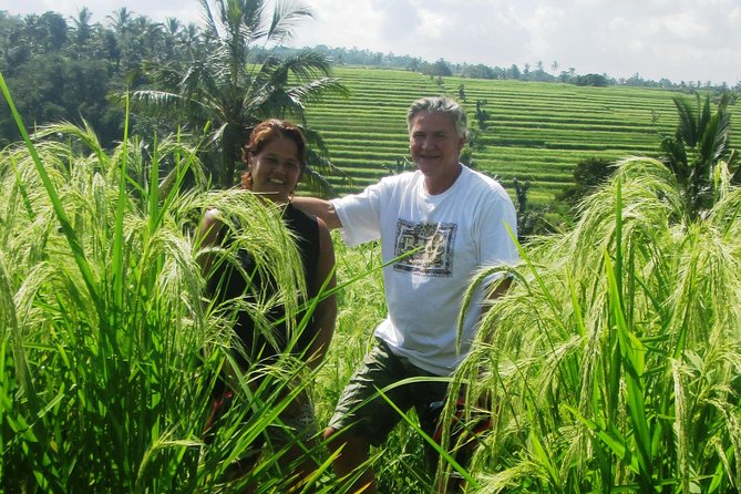 Jatiluwih full day e-bike cycling with lunch & trekking program - Walking beyond the main rice-field paths