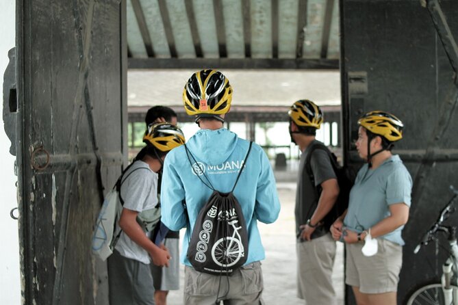 Jogja Hidden Gems - Cycling Tour - Kampung life and local conversation