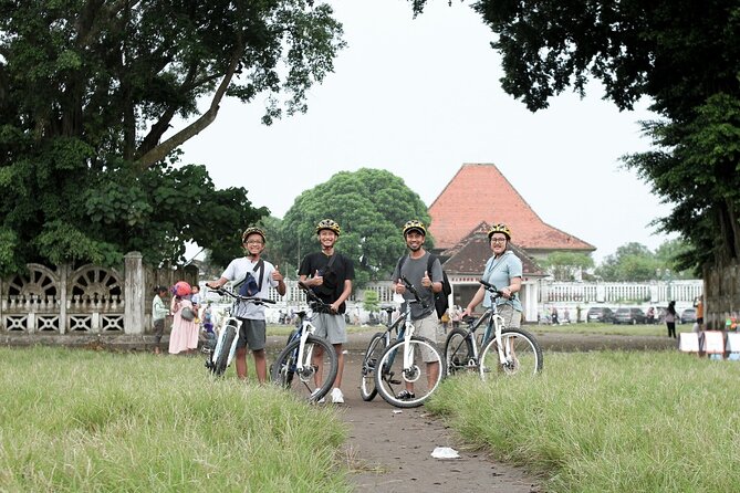Jogja Hidden Gems - Cycling Tour - Royal Jogja around the Kraton and Tamansari