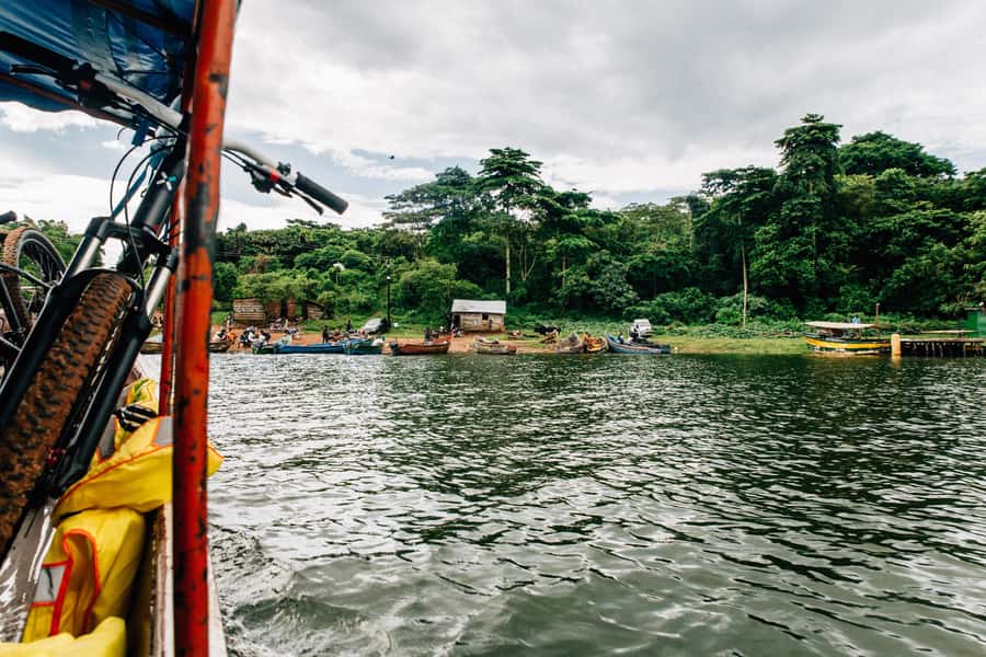 Kampala: Lake Victoria Island Cycling Tour - The trading center snack stop