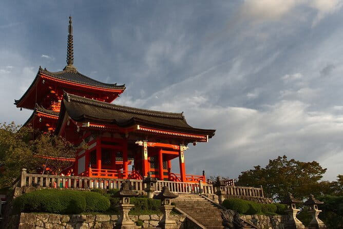 Kyoto Shogun Cycling Tour - Bikes, weather, and physical demands