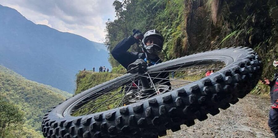 La Paz | Death by Bike Route | Lunch - Yolosa: showers, pool, and lunch
