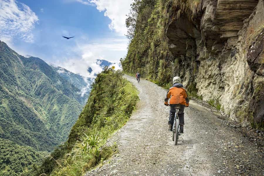 La Paz | Death by Bike Route | Lunch - Stage One: 22 kilometers on smooth asphalt