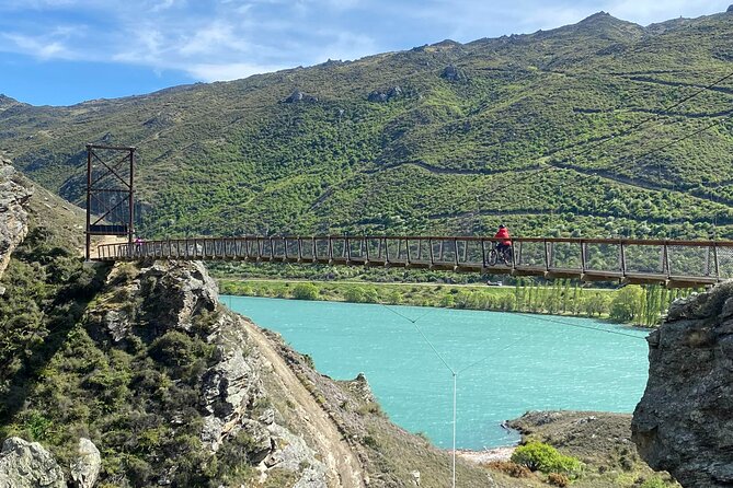 Lake Dunstan Discovery Day Tour by eBike with Shuttle - Stop 1: Cromwell Heritage Precinct