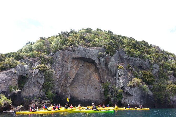 Lake Taupo - Maori Rock Carvings Package (Mountain Biking & Kayaking) - Lunch at Whakaipo Bay breaks up the effort