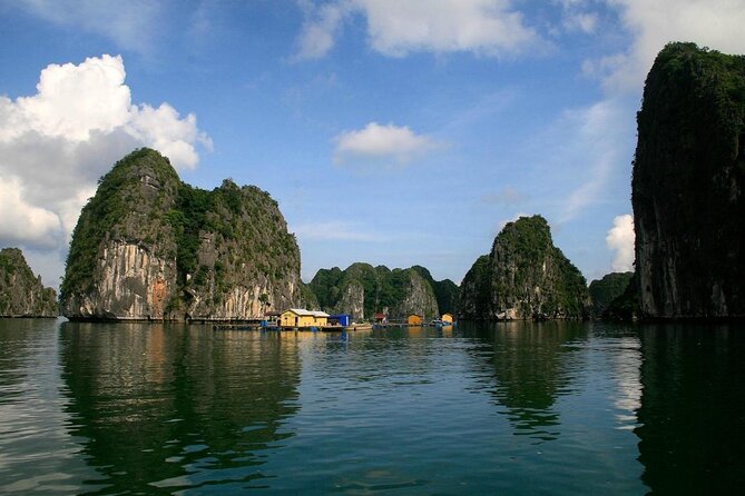Lan Ha bay 3D2N Boutique boat: Kayaking, cycling, villages, beaches, caves - Why Lan Ha Bay works better for a three-day cruise