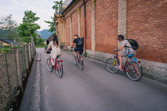 Lonely Goatherd Bike Tour: Cycle Salzburg's Surroundings with the Sound of Music - Hellbrunn Palace and the gazebo from Sixteen Going on Seventeen