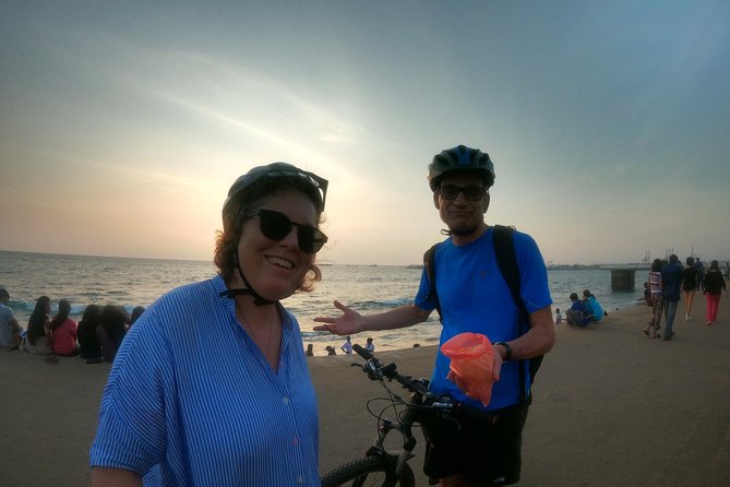 Luxury Night Cycle Tour of Colombo - Independence Square and Colombo Racecourse