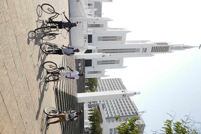 Maputo Short Cycle, Promenade & Downtown - Downtown Maputo and the City of Acacias