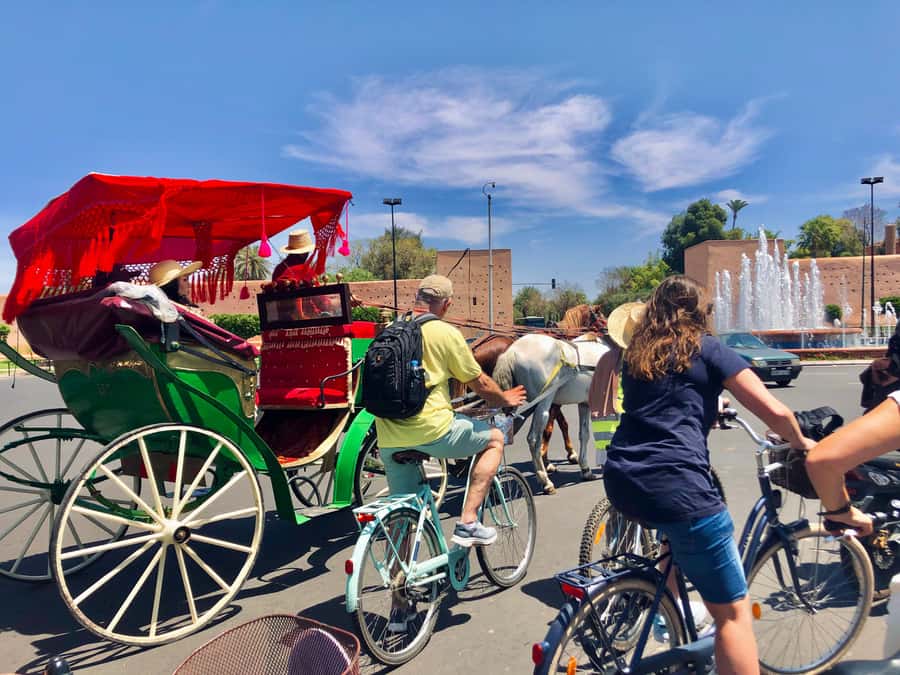 Marrakech:Guided City Cycling Tour - Culture, Colors & Charm - Quiet corners and the ceramics workshop