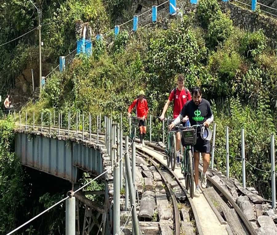 Medellín: Full-Day Mountain Bike Tour with Lunch - Why This Ride Offers More Than a Standard Bike Tour