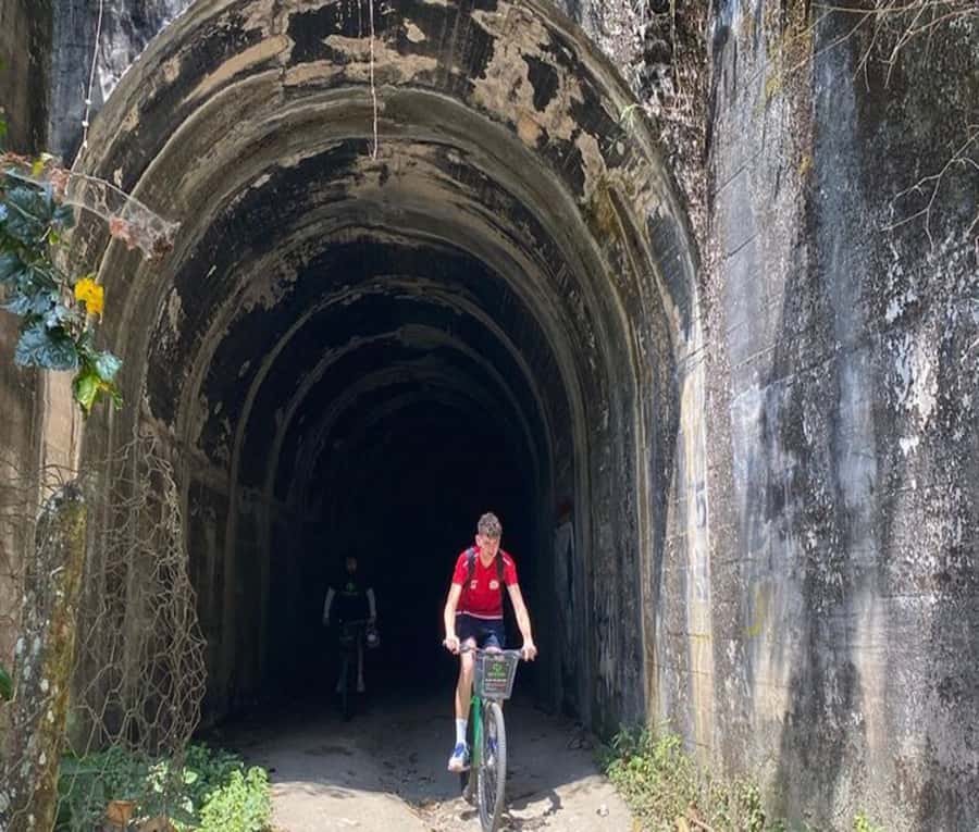 Medellín: Full-Day Mountain Bike Tour with Lunch - Riding the Old Railway Paths